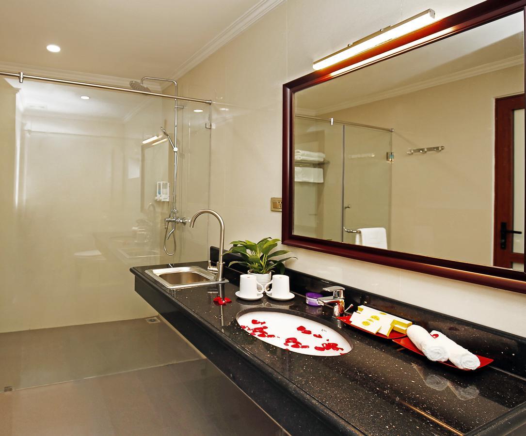 Bac Ninh Uri Hotel Экстерьер фото